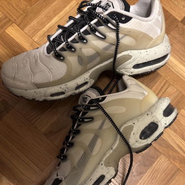 Nike TN Terrascape beige et blanc 