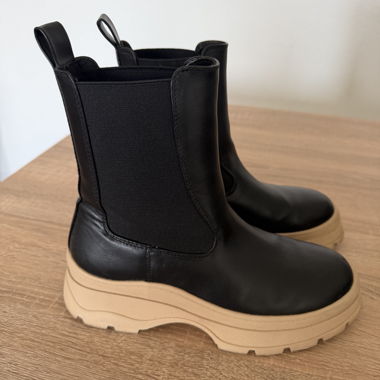 Schwarze Stiefel