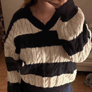 striped hoodie
