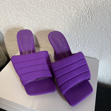 Tacchi ASOS viola slip-on imbottiti