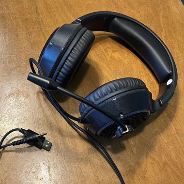 Casque avec câble