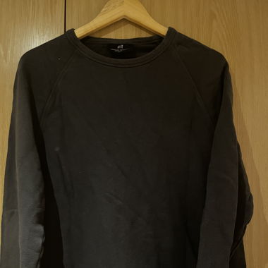 Graues Pulli