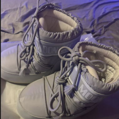 Moon boots icon low