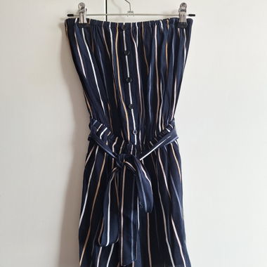 Blauer gestreifter Strampler