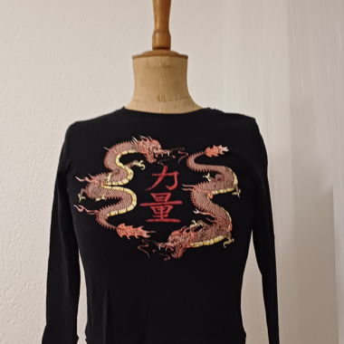 Schwarzes Langarm-Crop-Top