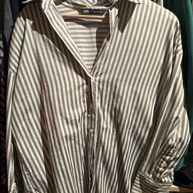 Blusa Zara a righe verdi