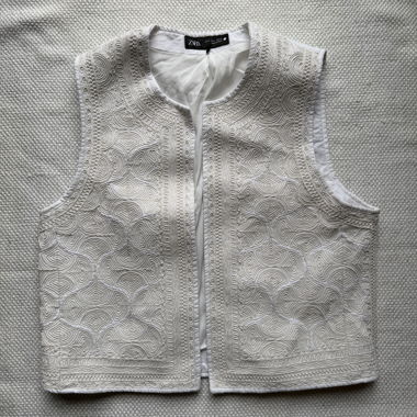 Zara bestickte Weste