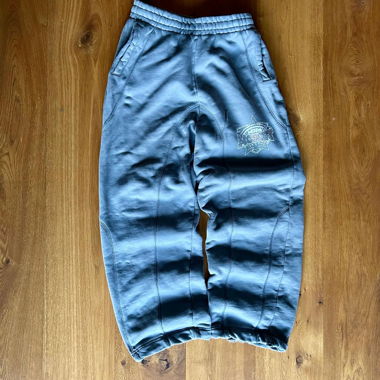 MoreMoneyMoreLove Trainerhose grau