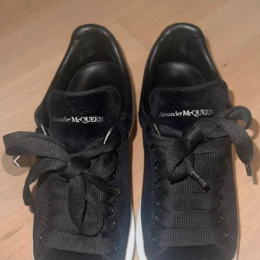 Alexander McQueen 