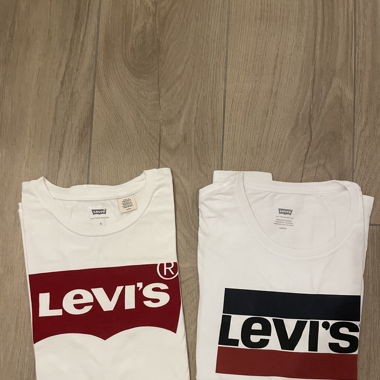 T-shirt Levis