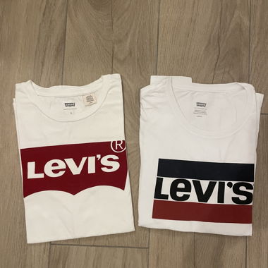 T-shirt Levis