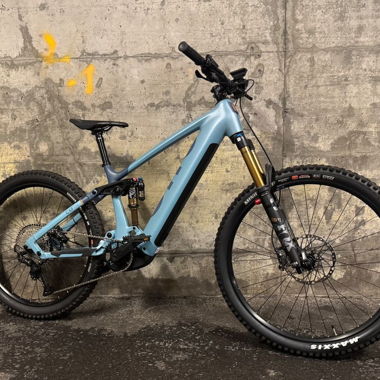 MTB elettrica full-sospensione