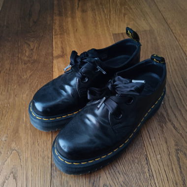 Low rise doc martens