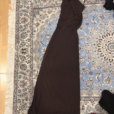 Abito maxi marrone Stradivarius