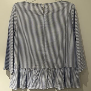 Gestreifte Bluse mit Rüschen
