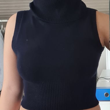Maglione dolcevita senza maniche