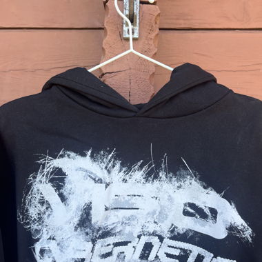 Hoodie noir avec imprimé