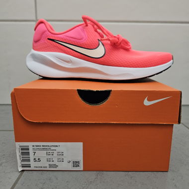 Nike Revolution 7 Schuhe Damen Grösse 38 Neu