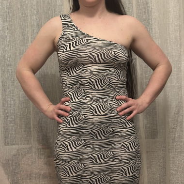 Robe fourreau zèbre manche asymetrique