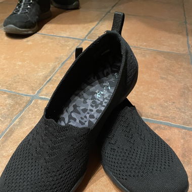 Skechers