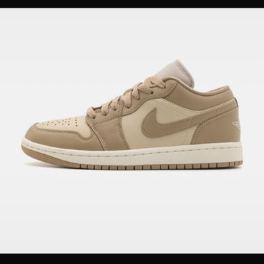 Air Jordan 1 Low beige.