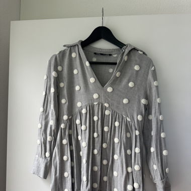 ZARA grey dress with fluffy dots Size XS