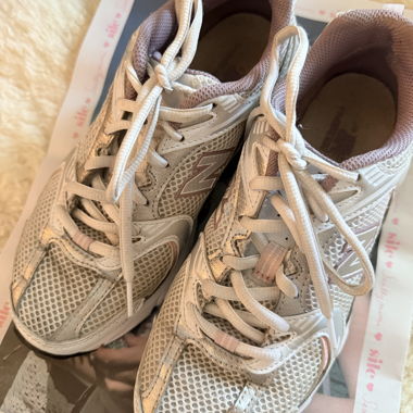 New-Balance-Sneaker 37.5