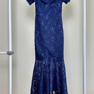 Spitzen-Abendkleid (M)