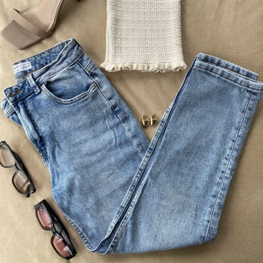 Slim Straight Cut Jeans
