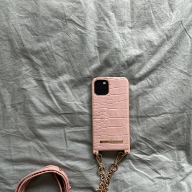 IDEAL OF SWEDEN IPHONE 11 Hülle 