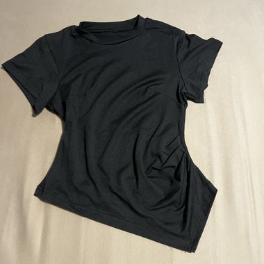 T-shirt noir pour femme