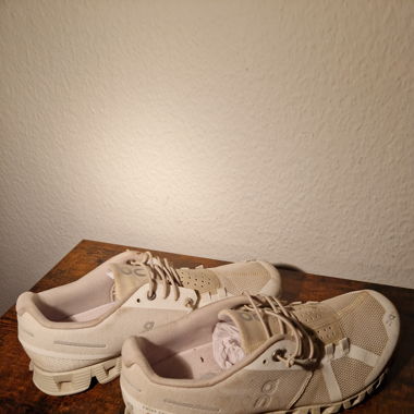 On Freizeitschuhe Creme