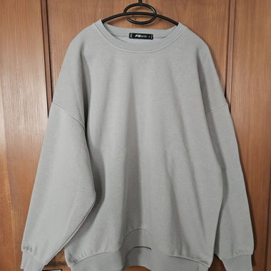 Grauer Oversize Sweater