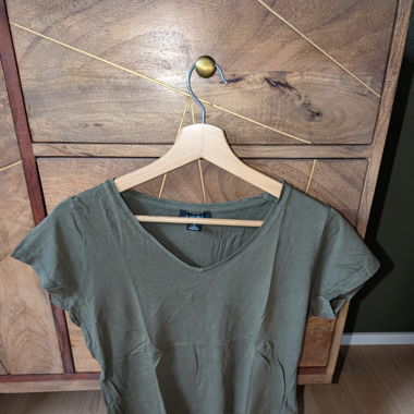 Grünes T-Shirts 