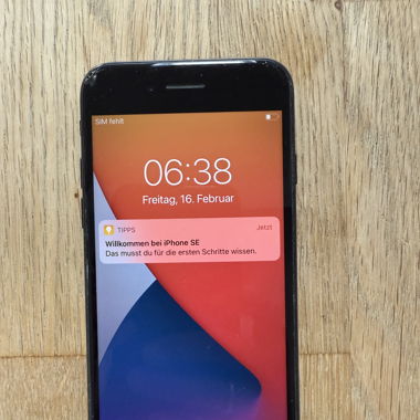 IPHONE SE / 64 GB
