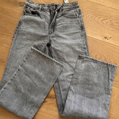 Jeans Gris à Coupe Droite