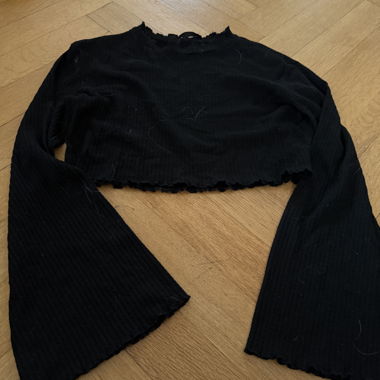 Crop top maniche larghe