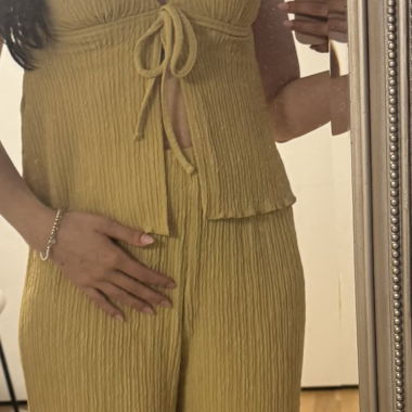 Set giallo plissé