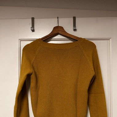 Pull jaune à vendre