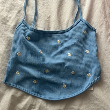 Blaues Blumen-Top von Bershka