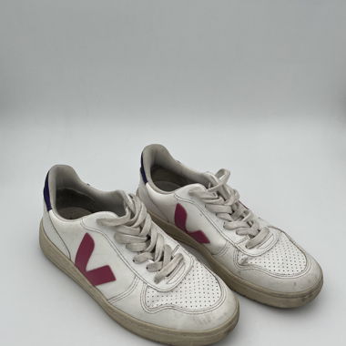 Veja Sneakers blancs avec V rose