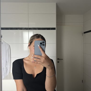 Haut Zara