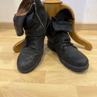 Bottines en cuir noires