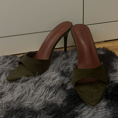 Heels 