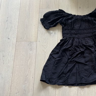 Schulterfreies Sommerkleid