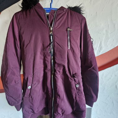 Parka bordeaux Megusto con cappuccio e pelliccia sintetica M