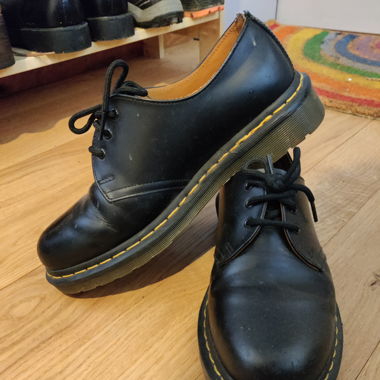 DOC MARTENS