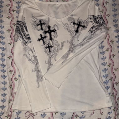 Y2K Grafik-Langarmshirt mit Strasskreuz