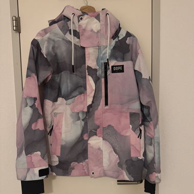 Dope snow jacket size XS