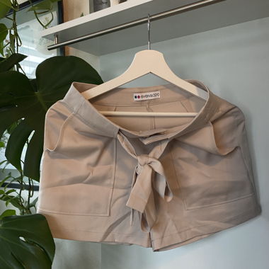 Beige kurze Hose